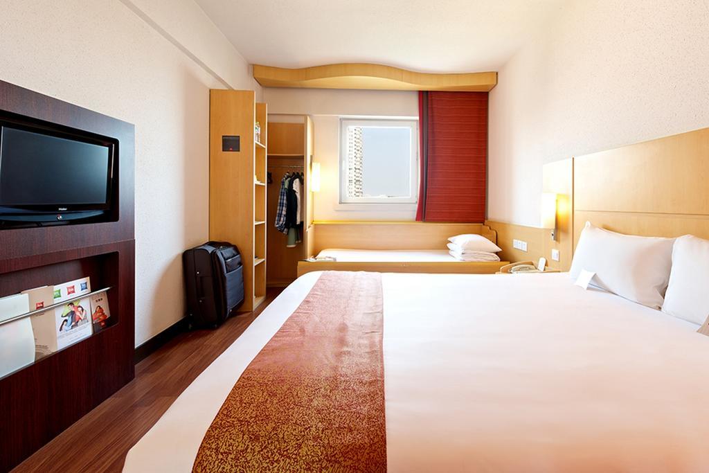 Ibis Ningbo Qianhu Plaza Hotel Buitenkant foto