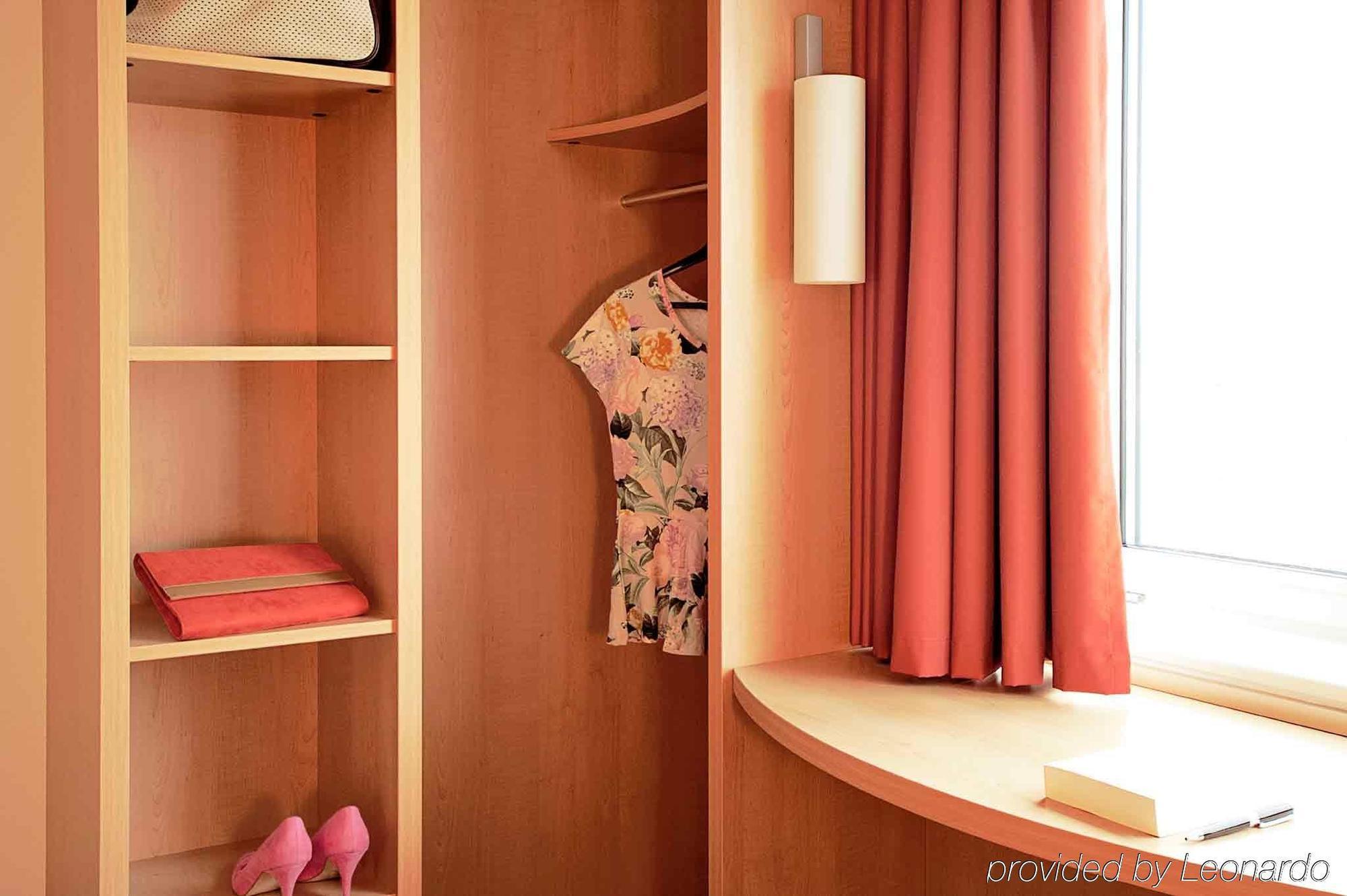 Ibis Ningbo Qianhu Plaza Hotel Buitenkant foto