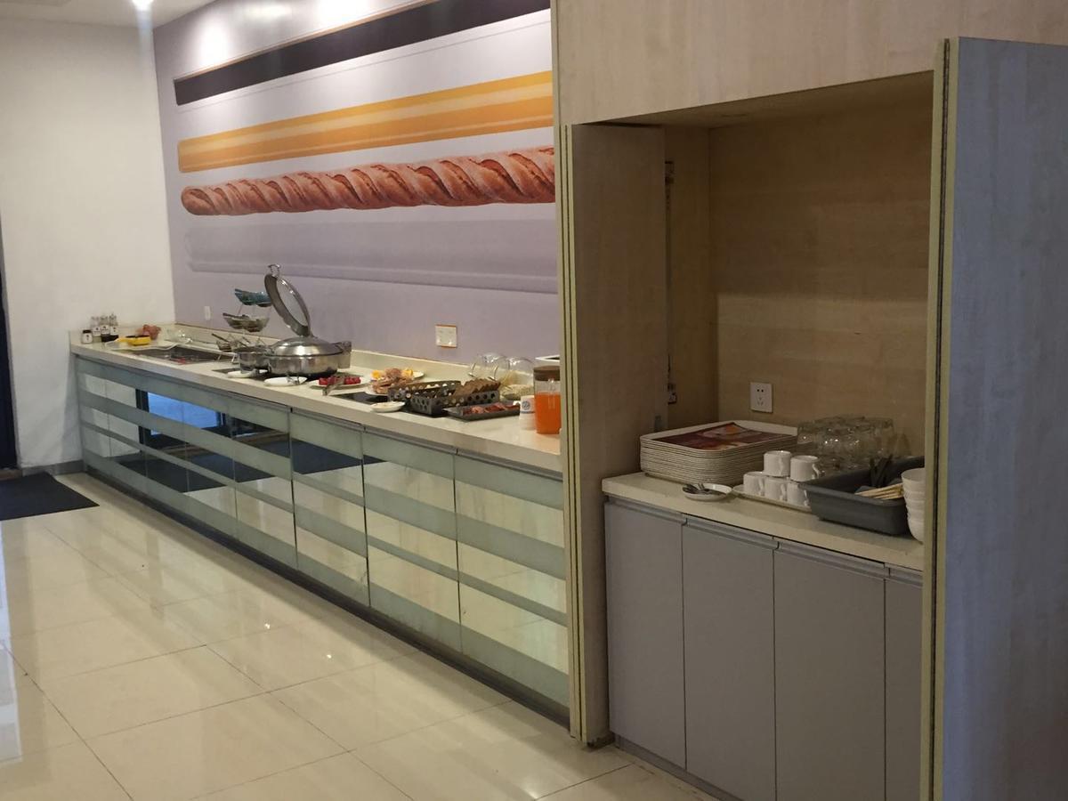 Ibis Ningbo Qianhu Plaza Hotel Buitenkant foto
