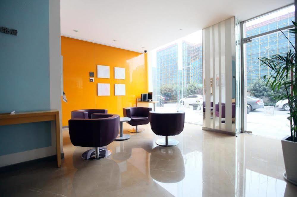 Ibis Ningbo Qianhu Plaza Hotel Buitenkant foto